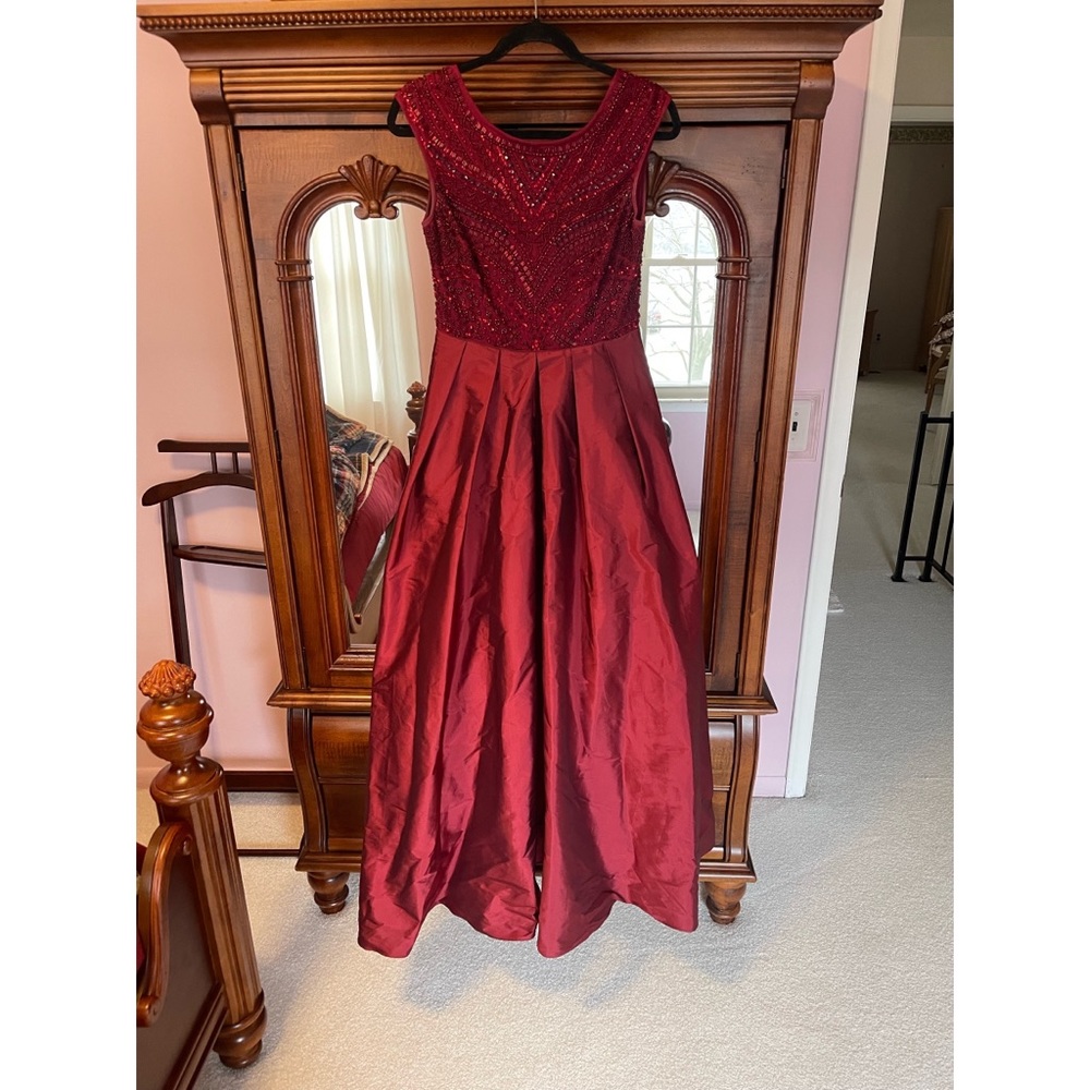 Only worn once! Red elegant sequenced dress!